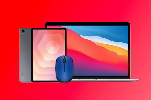 Une tablette, un PC portable et une souris sur un fond rouge