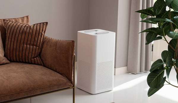 Un climatiseur mobile dans un salon