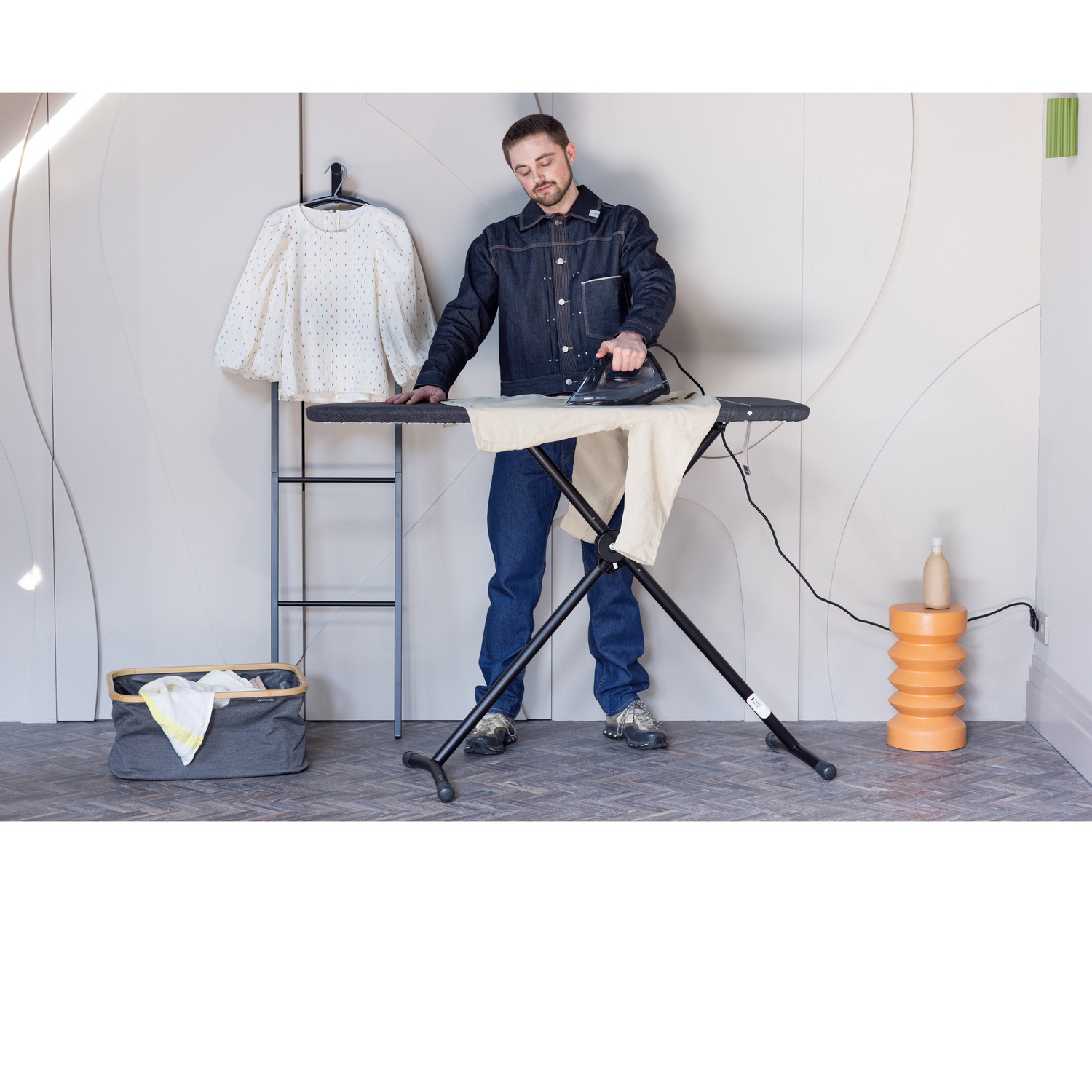 perfk Planche à repasser suspendue pour défroisseur de vêtements, coussin de défroisseur pour vêtements, planche à vapeur pliable permettant d'économiser de, partir