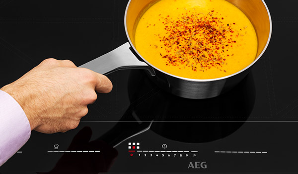 Les zones de cuisson sallument automatiquement