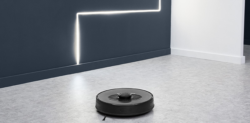 Een Rowenta X-Plorer Serie 75 S+ robotstofzuiger in werking