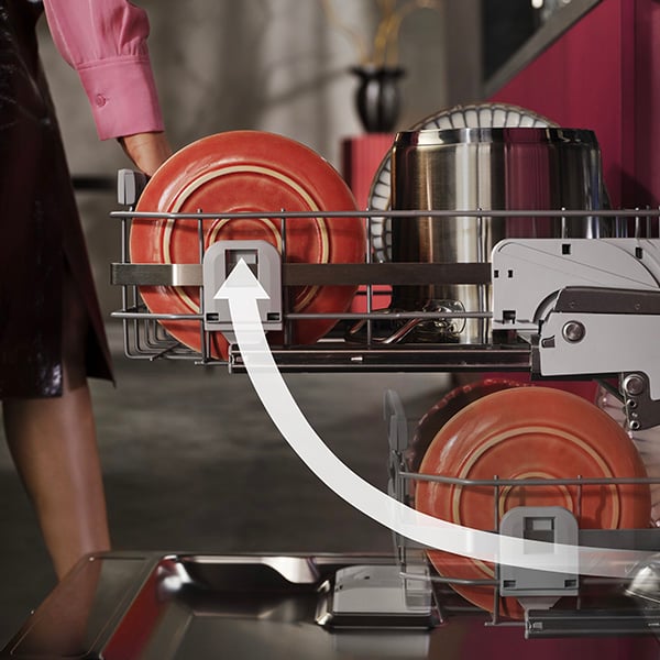 Un lave-vaisselle AEG avec ComfortLift